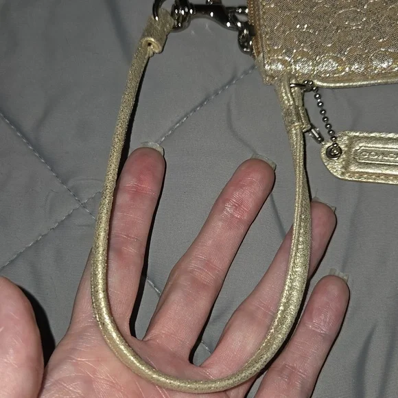 Coach Vintage Wristlet Gold & Silver Shimmer Metallic Wristlet - Picture 3 of 7